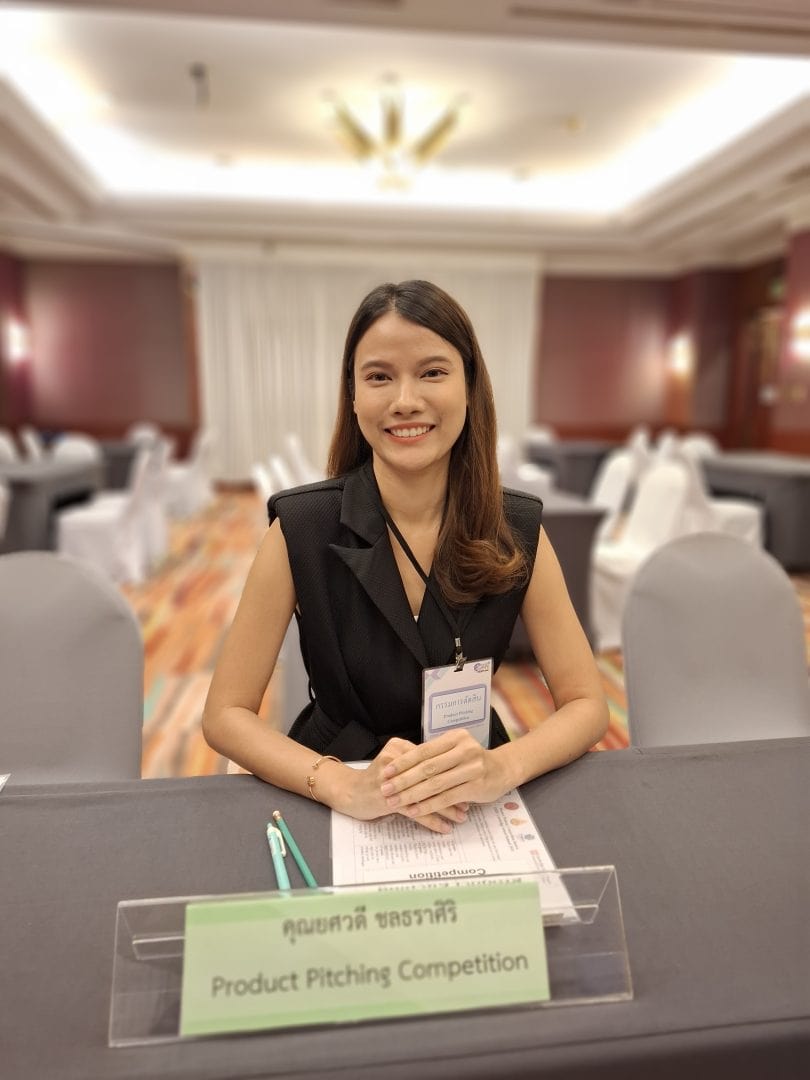 คอร์สปั้นลูกน้อย 2 ภาษา โดยครูญาญ่า English